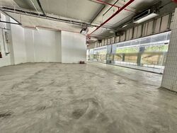 Middle Road (D7), Retail #523110651